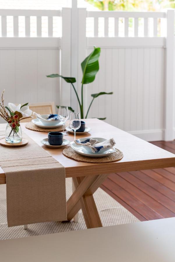 The Elements L Fire L 4 Stunning Each With Private Outdoor Dining L Walk To The L Family Friendly L Wifi L Netflix L Outdoor Shower L Communal Bbq Pavilion And Lawn Area L Apartment Christies Beach