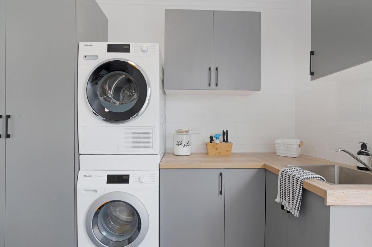 Apartment The Elements L Fire L 4 Stunning Each With Private Outdoor Dining L Walk To The L Family Friendly L Wifi L Netflix L Outdoor Shower L Communal Bbq Pavilion And Lawn Area L *
