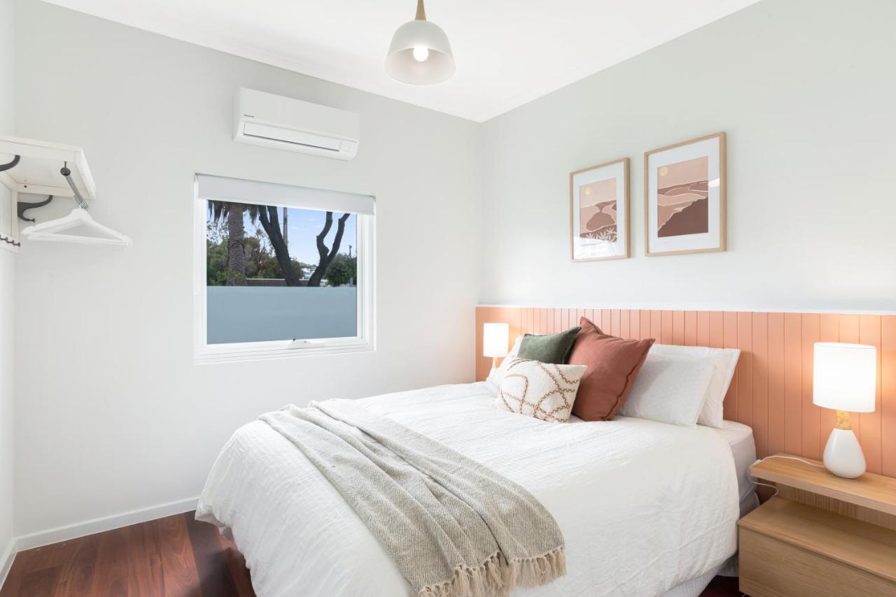 The Elements L Fire L 4 Stunning Each With Private Outdoor Dining L Walk To The L Family Friendly L Wifi L Netflix L Outdoor Shower L Communal Bbq Pavilion And Lawn Area L